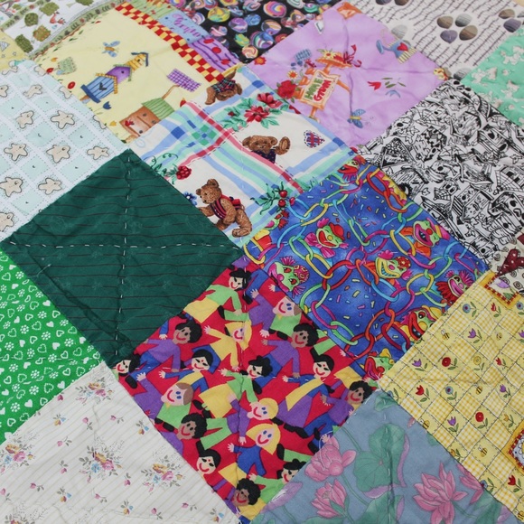 🥳SALE🥳Vintage handmade baby blanket quilt - Picture 6 of 11